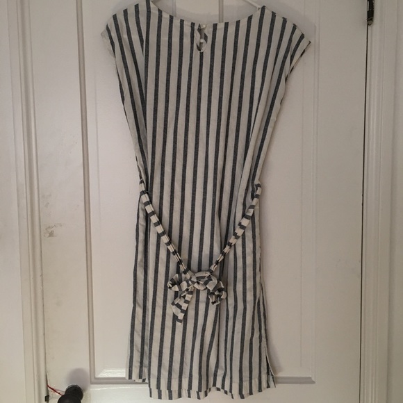 Striped belted dress - Picture 3 of 5